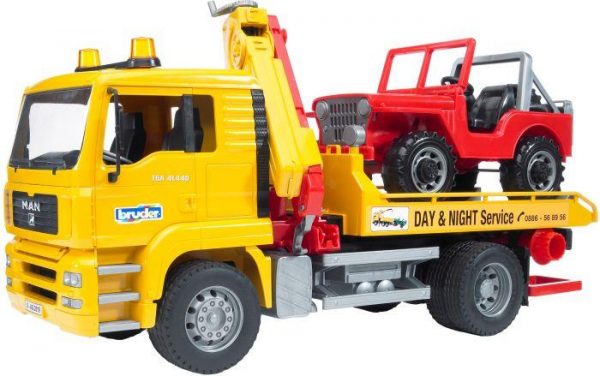 MAN TGA Abschlepp-LKW mit Geländewagen